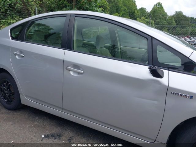 JTDKN3DU4E0392805 Toyota Prius Two