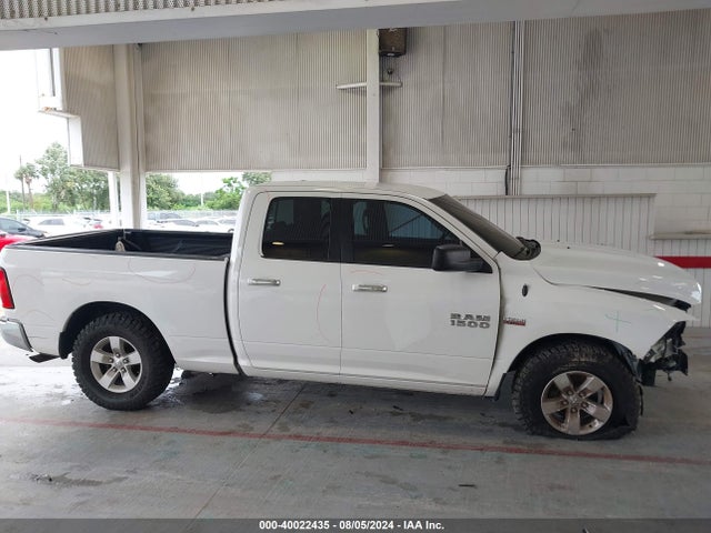 1C6RR6GT8JS114597 RAM 1500 Slt Quad Cab 4x2 6'4 Box