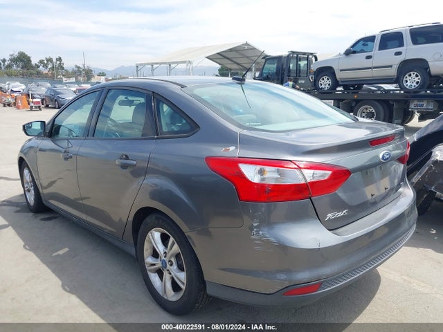 Ford FOCUS SE 2014 1FADP3F2XEL123596 Image 3