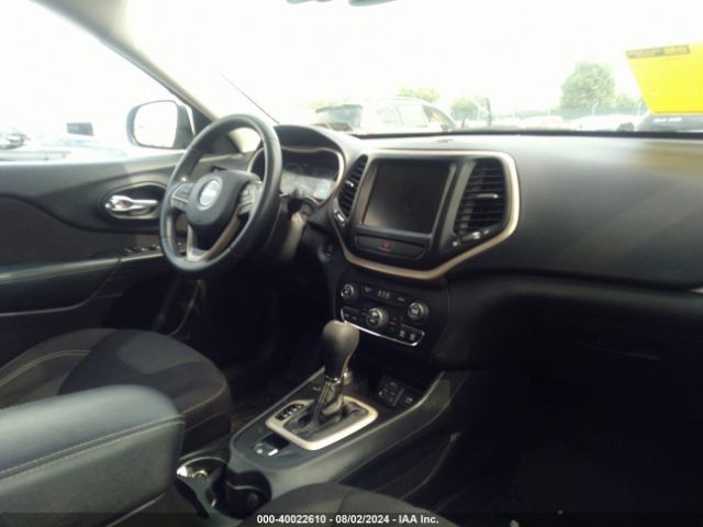 1C4PJMCS5FW752119 Jeep Cherokee Latitude
