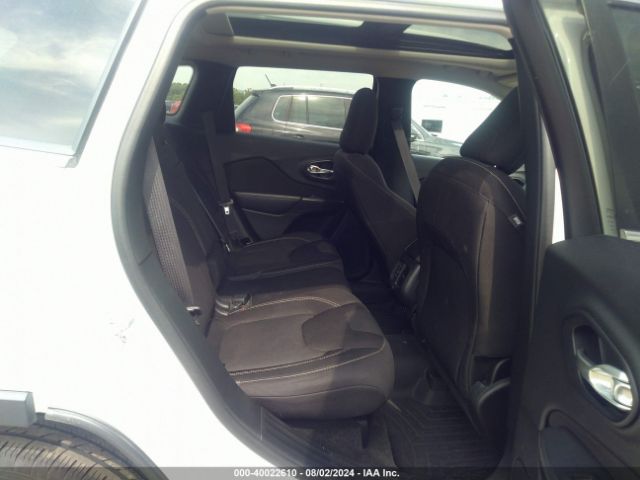1C4PJMCS5FW752119 Jeep Cherokee Latitude