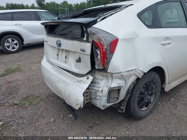 Toyota Prius Two 2014 JTDKN3DU9E1743038 Image 13