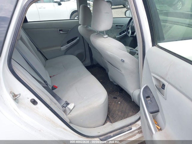 Toyota Prius Two 2014 JTDKN3DU9E1743038 Image 8