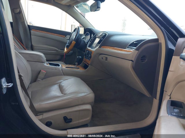 2C3CCAET2EH117678 Chrysler 300C