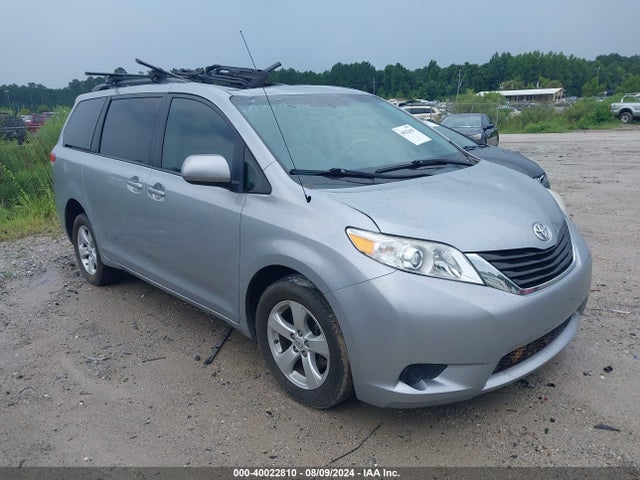Toyota Sienna Le V6 7 Passenger Auto Access Seat/le V6 7 Passenger Mobility/le V6 8 Passenger 2014 5TDKK3DC8ES451917 главное изображение