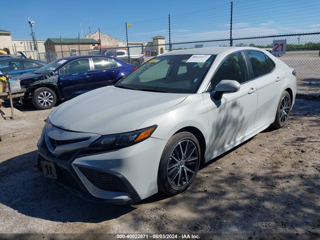 Toyota CAMRY SE 2023 4T1G11AKXPU129315 Image 2