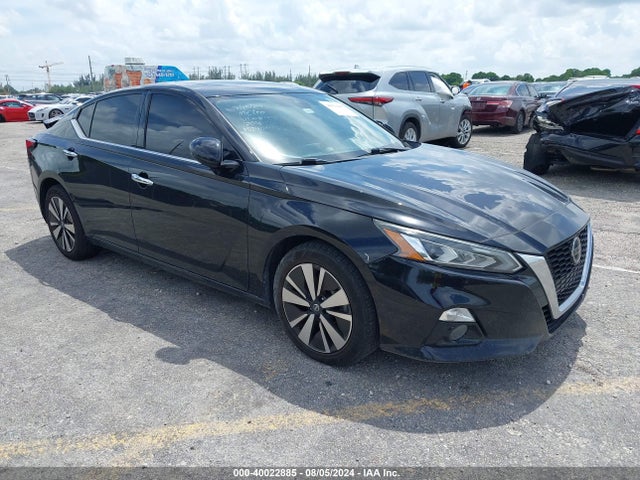 2019 1N4BL4DV5KC149945 main image