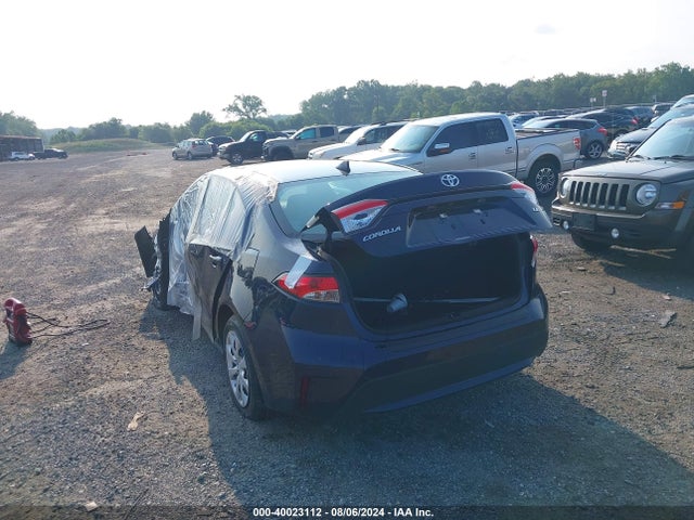 Toyota COROLLA LE 2021 5YFEPMAEXMP268293 Image 3