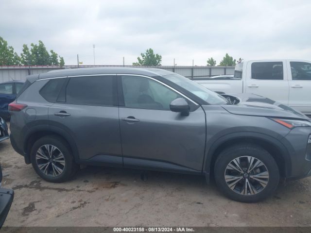 JN8AT3BA0MW016726 Nissan Rogue Sv Fwd