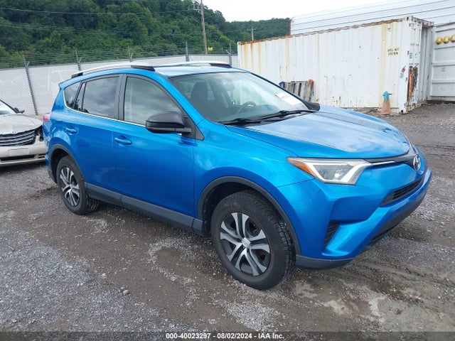 Toyota RAV4 LE 2016 JTMBFREV4GJ102731 Image 1