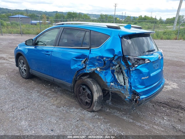 Toyota RAV4 LE 2016 JTMBFREV4GJ102731 Image 3