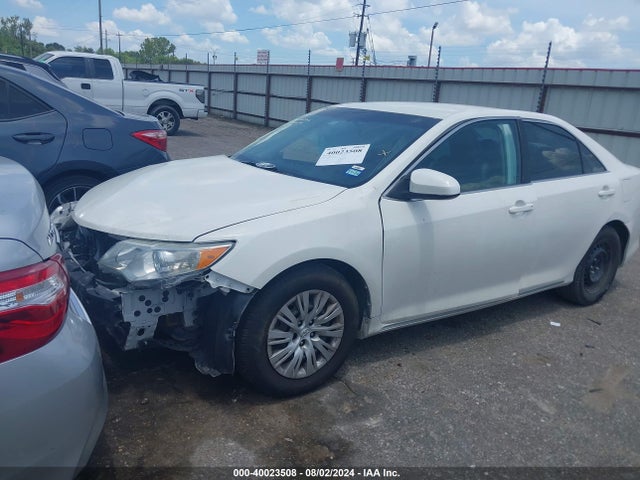 Toyota CAMRY LE 2014 4T4BF1FKXER365163 Image 2