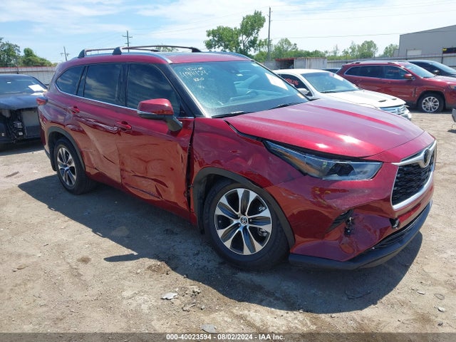 Toyota Highlander Xle 2021 5TDGZRAHXMS527995 головне зображення