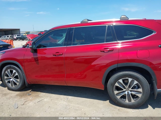 Toyota Highlander Xle 2021 5TDGZRAHXMS527995 Image 14
