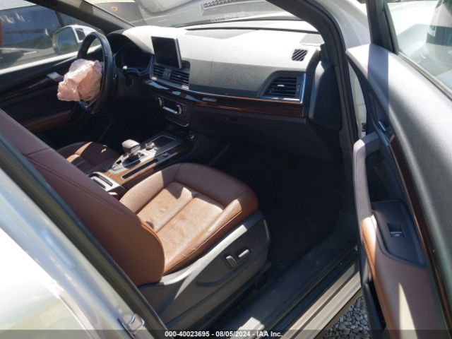 WA1BNAFY1K2115365 Audi Q5 45 Premium