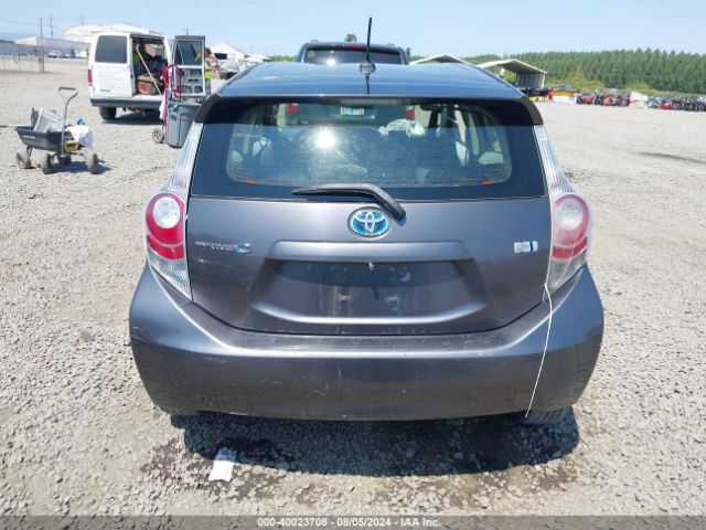 JTDKDTB36E1563870 Toyota Prius C Three