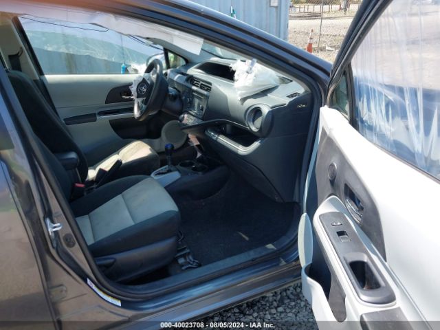 JTDKDTB36E1563870 Toyota Prius C Three