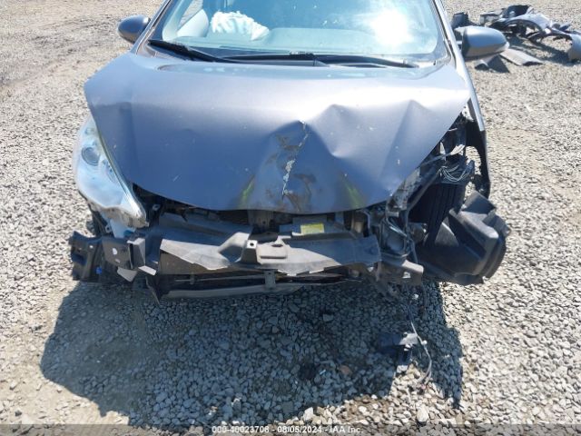 JTDKDTB36E1563870 Toyota Prius C Three