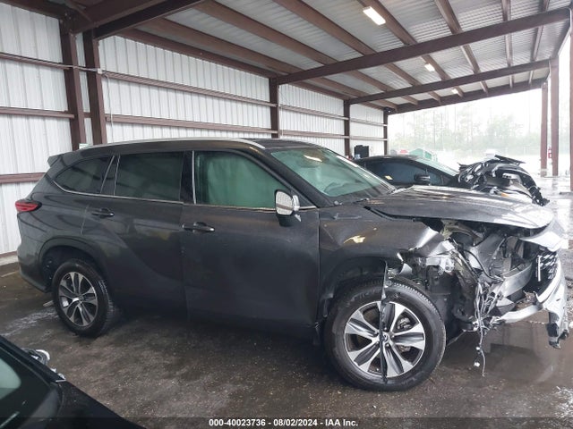 Toyota Highlander Xle 2022 5TDGZRAH8NS547972 Image 14