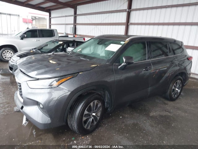 Toyota Highlander Xle 2022 5TDGZRAH8NS547972 Image 2