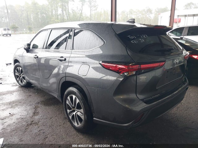 Toyota Highlander Xle 2022 5TDGZRAH8NS547972 Image 3