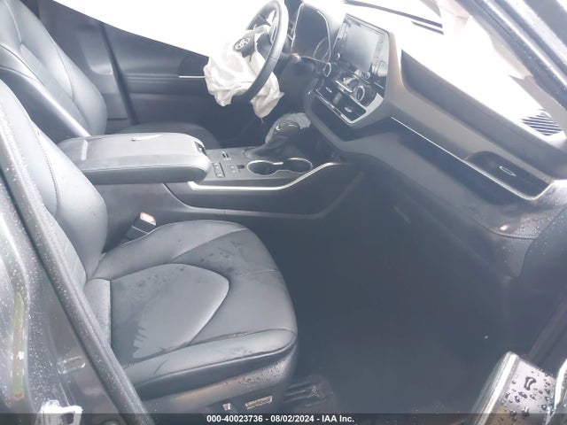 Toyota Highlander Xle 2022 5TDGZRAH8NS547972 Image 5