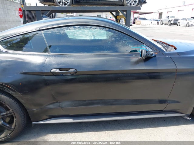 Ford Mustang Ecoboost Fastback 2020 1FA6P8TH2L5177216 Image 12
