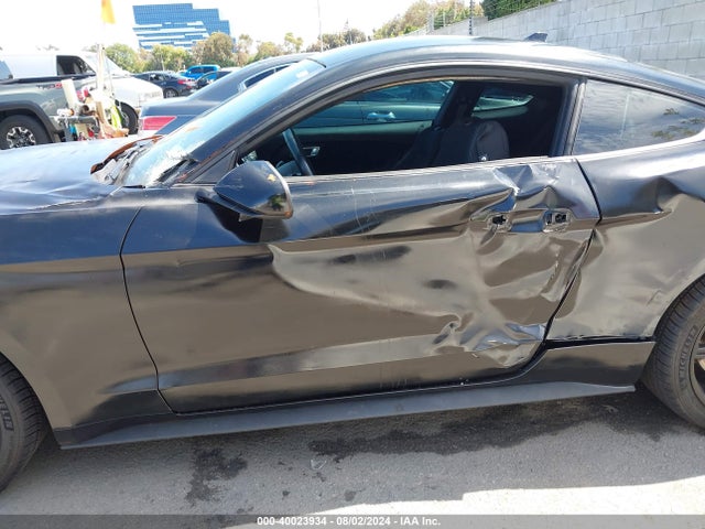 Ford Mustang Ecoboost Fastback 2020 1FA6P8TH2L5177216 Image 13