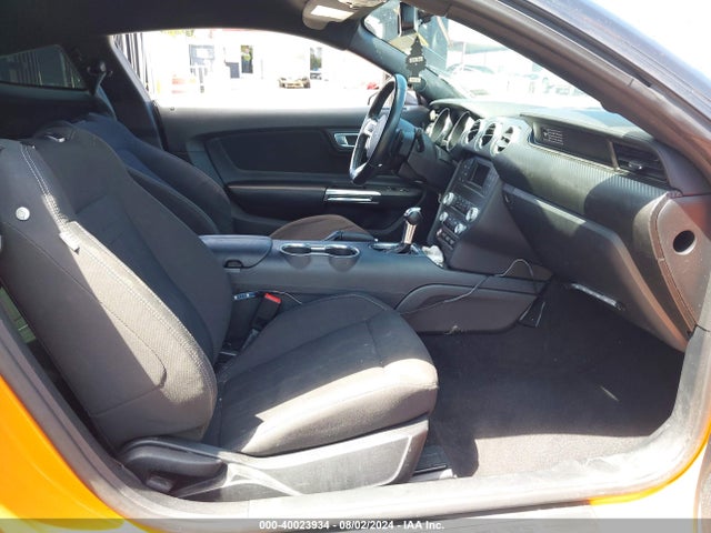 Ford Mustang Ecoboost Fastback 2020 1FA6P8TH2L5177216 Image 5