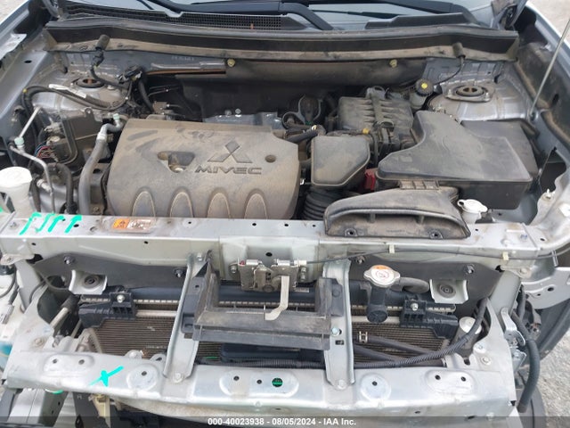 JA4AD3A3XGZ036815 Mitsubishi Outlander Se/sel