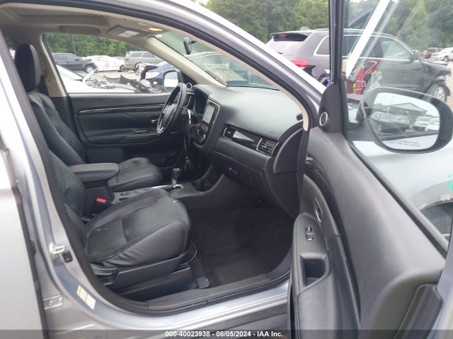 JA4AD3A3XGZ036815 Mitsubishi Outlander Se/sel