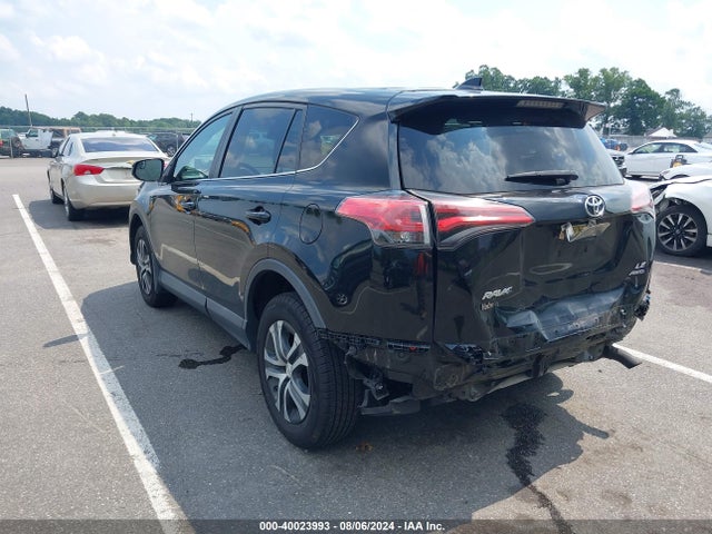 Toyota RAV4 LE 2018 2T3BFREV0JW718452 Image 3