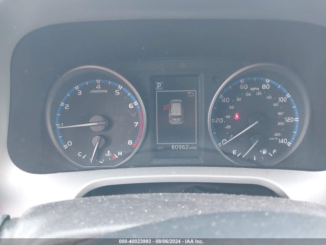 Toyota RAV4 LE 2018 2T3BFREV0JW718452 Image 7