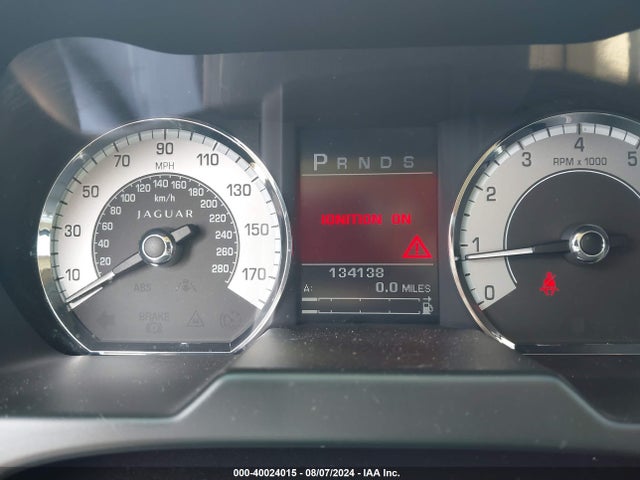 2011 JAGUAR XF SAJWA0GB5BLR90497 Photo 6