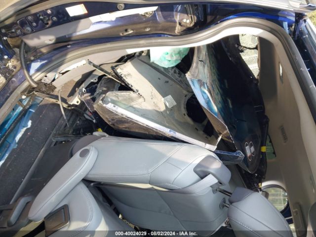 5TDZSKFC4NS064156 Toyota Sienna Limited