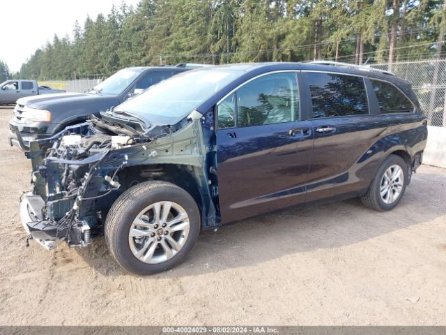 5TDZSKFC4NS064156 Toyota Sienna Limited