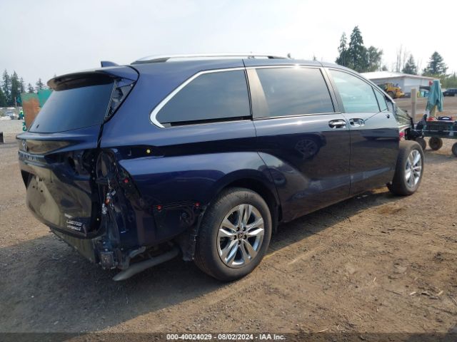 5TDZSKFC4NS064156 Toyota Sienna Limited