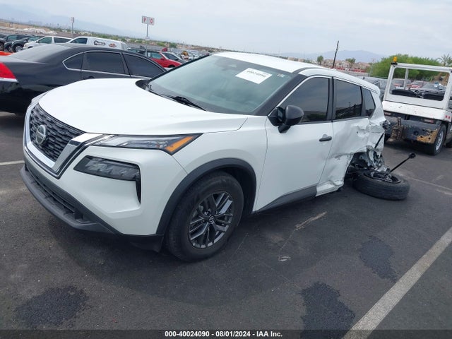 5N1AT3AB3MC733401 Nissan Rogue S Intelligent Awd