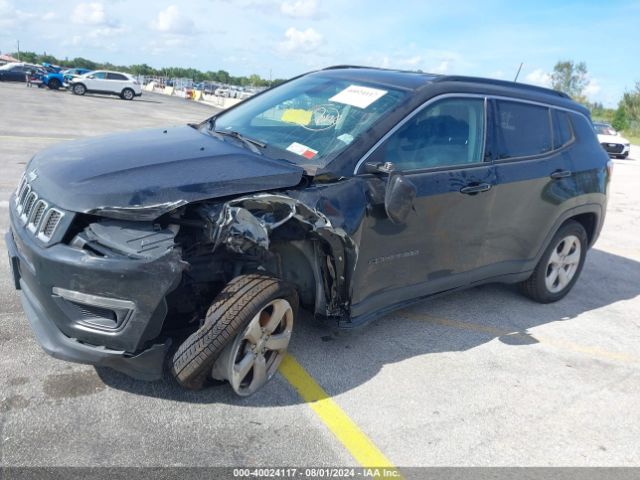 3C4NJDBB8KT647227 Jeep Compass Latitude 4x4