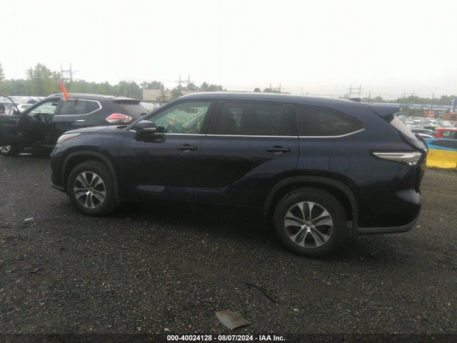 Toyota Highlander Xle 2021 5TDHZRBH3MS105845 Image 14