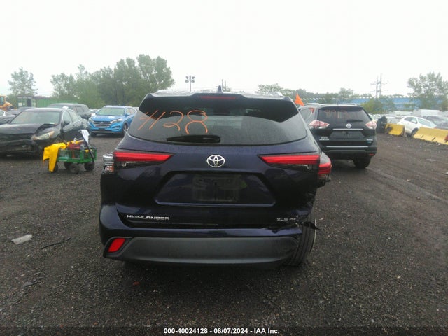 Toyota Highlander Xle 2021 5TDHZRBH3MS105845 Image 16