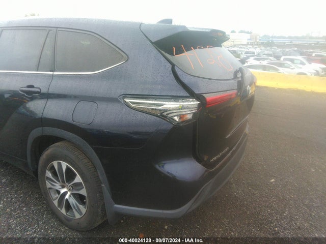 Toyota Highlander Xle 2021 5TDHZRBH3MS105845 Image 19