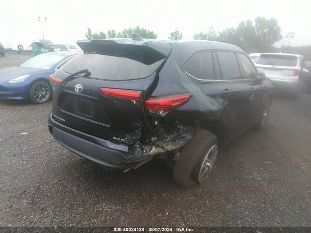 Toyota Highlander Xle 2021 5TDHZRBH3MS105845 Image 21