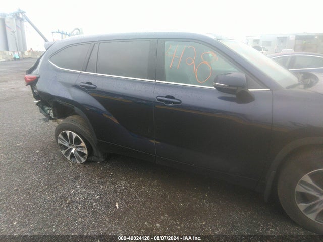Toyota Highlander Xle 2021 5TDHZRBH3MS105845 Image 6