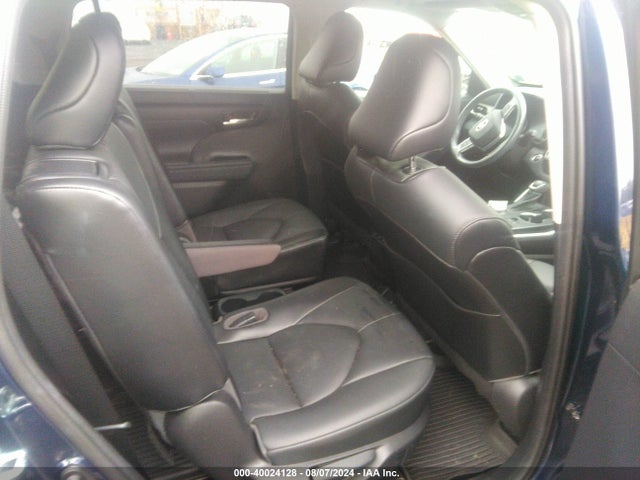 Toyota Highlander Xle 2021 5TDHZRBH3MS105845 Image 8