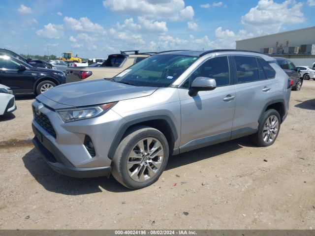 2T3C1RFVXMC098233 Toyota Rav4 Xle Premium