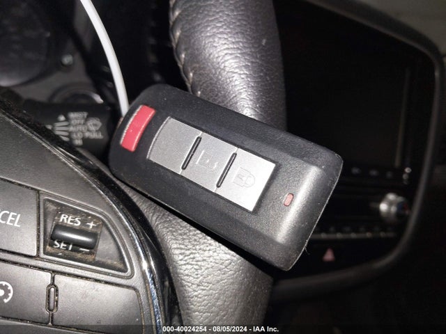 2020 MITSUBISHI OUTLANDER JA4AZ3A33LJ000328 Photo 10