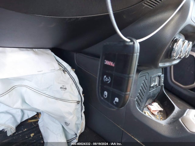 ZACCJAAB7HPF15826 Jeep Renegade Sport Fwd