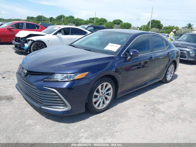 Toyota CAMRY LE 2021 4T1C11AKXMU436719 Image 2