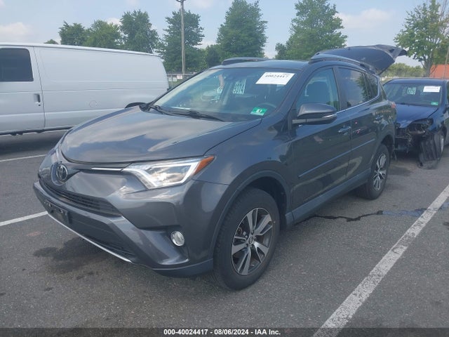 Toyota Rav4 Xle 2018 2T3RFREV0JW814452 Image 2